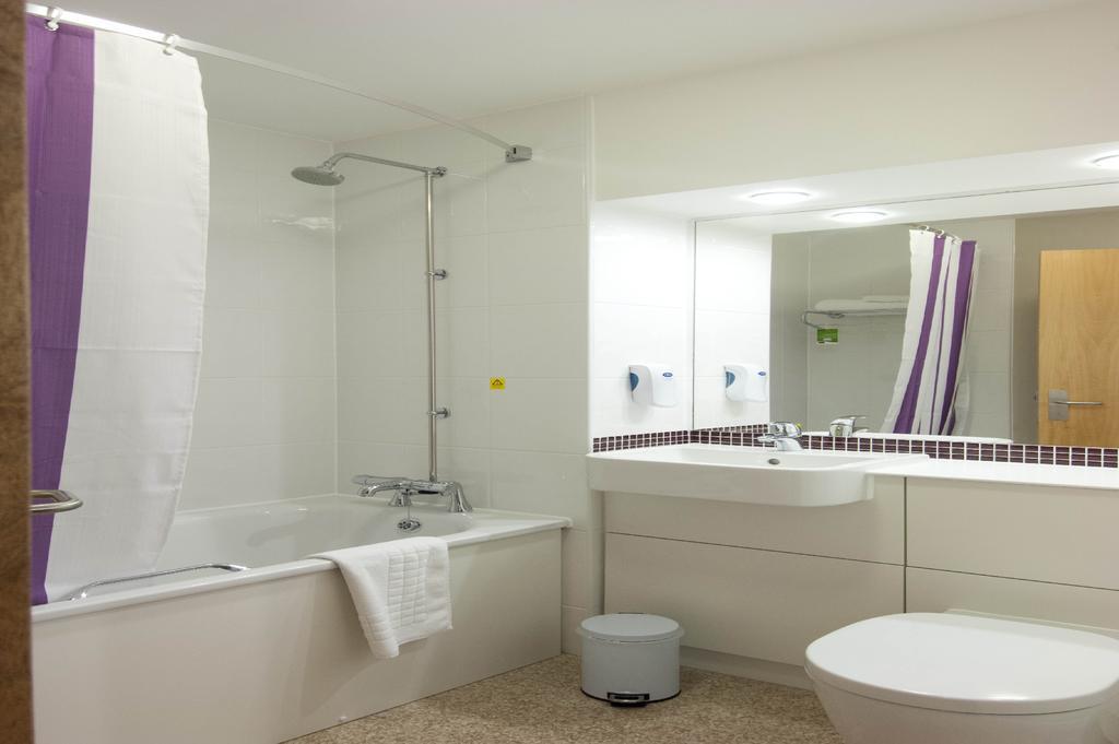 Premier Inn Cobham Cobham  Exteriér fotografie