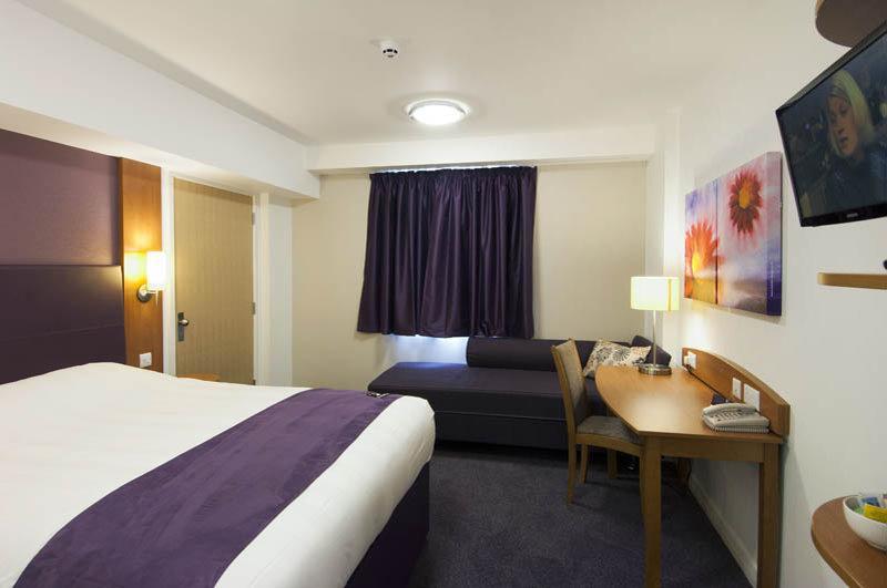 Premier Inn Cobham Cobham  Exteriér fotografie